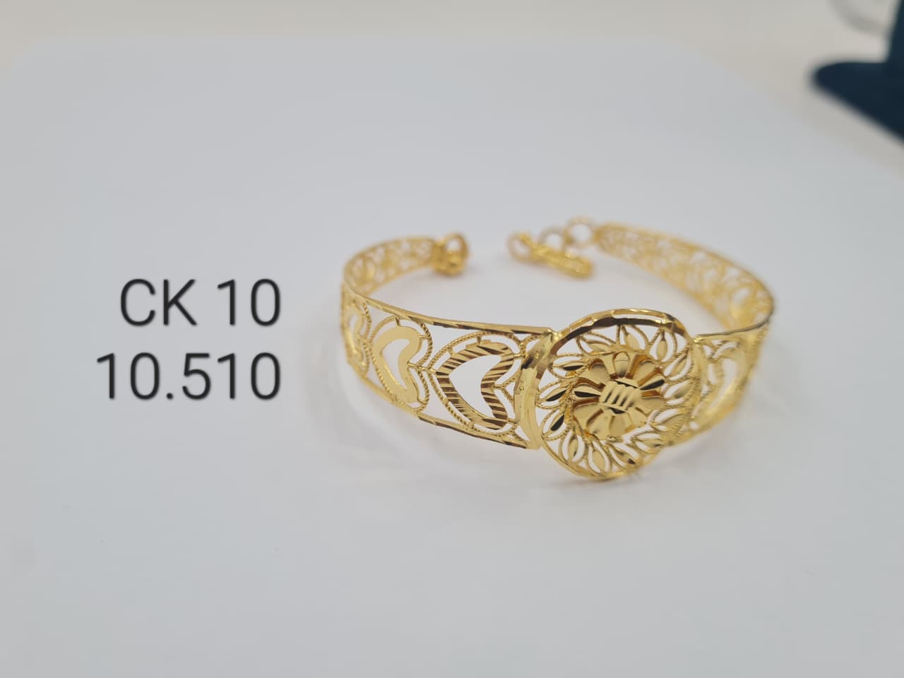 Filigree Floral Gold Bracelet