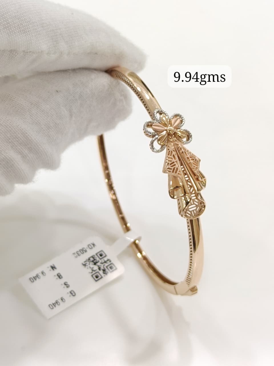 Floral Filigree Gold Bracelet