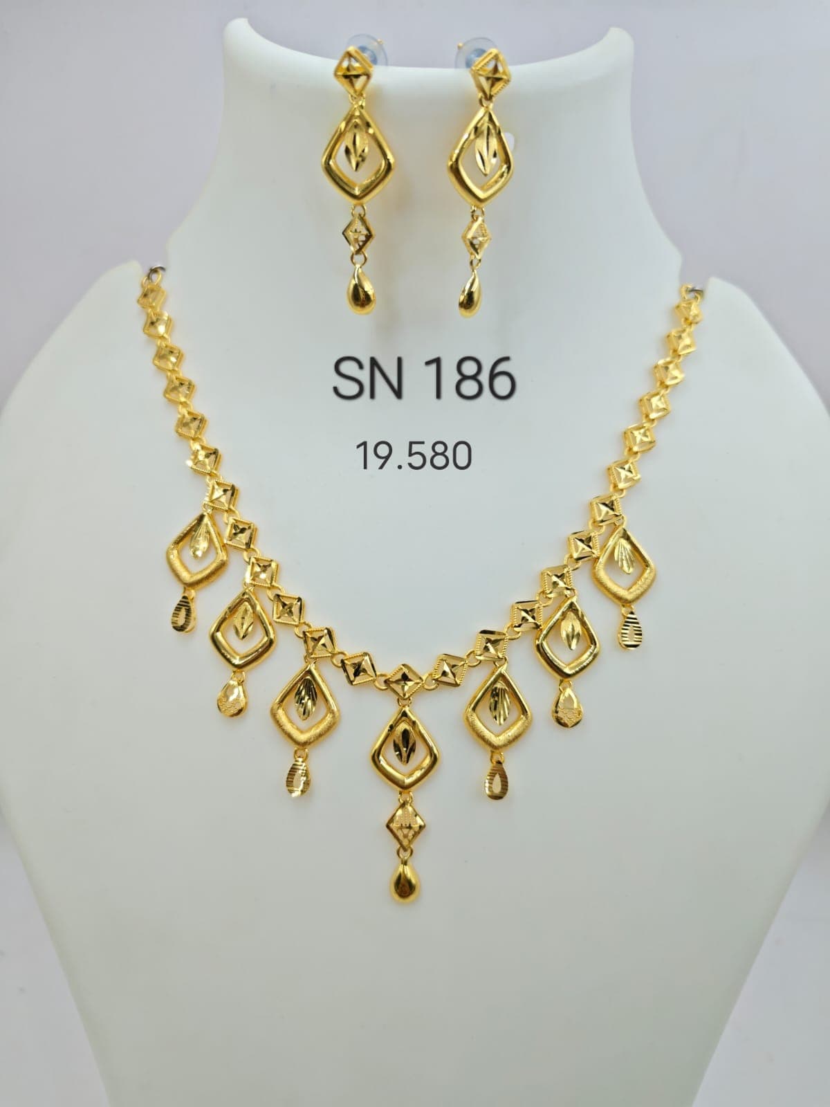 Geometric Diamond Drop Gold Necklace Set