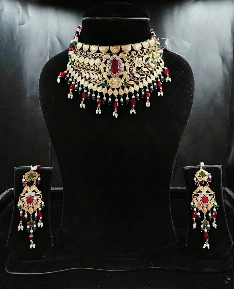Muglai Antique Kundan Choker Necklace Set