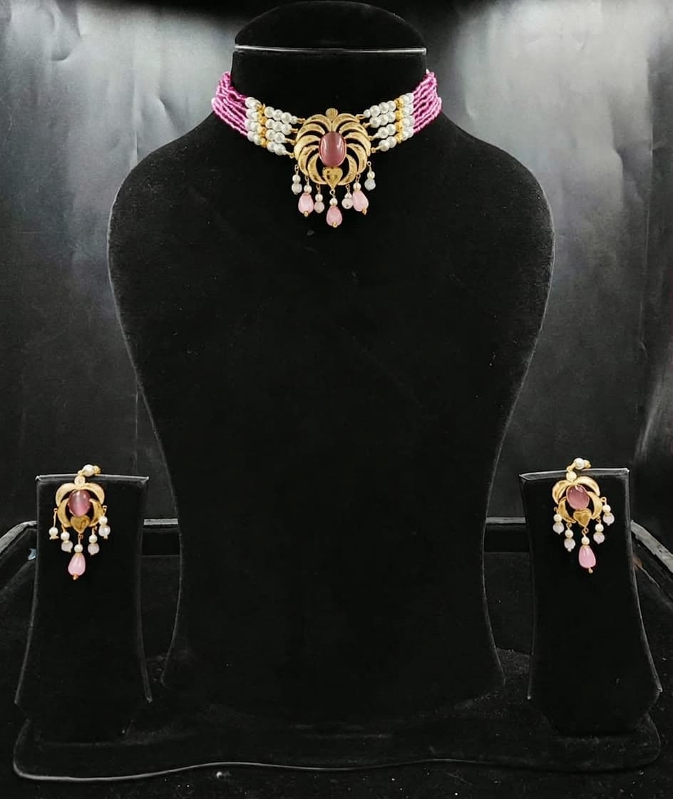 Muglai Kundan Choker Necklace Set