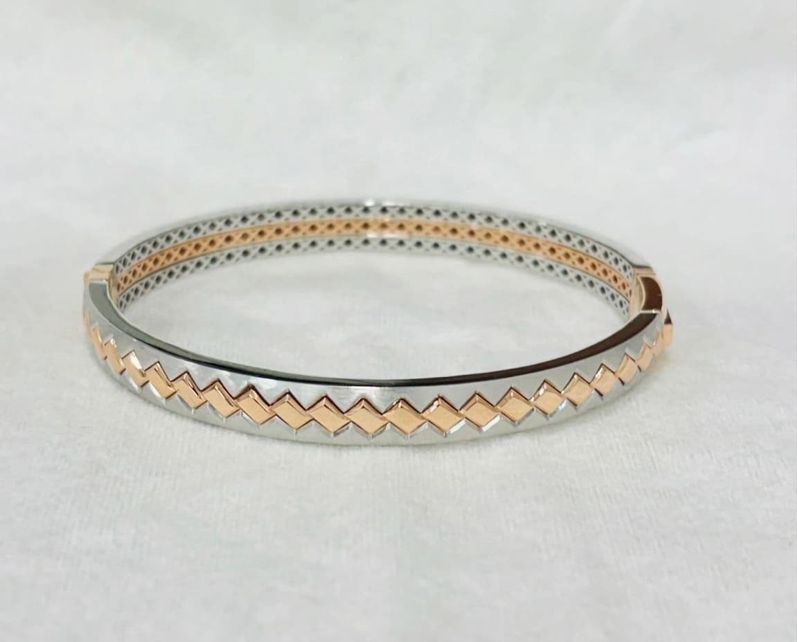 Two Tone Geometric Pattern Gold Kada