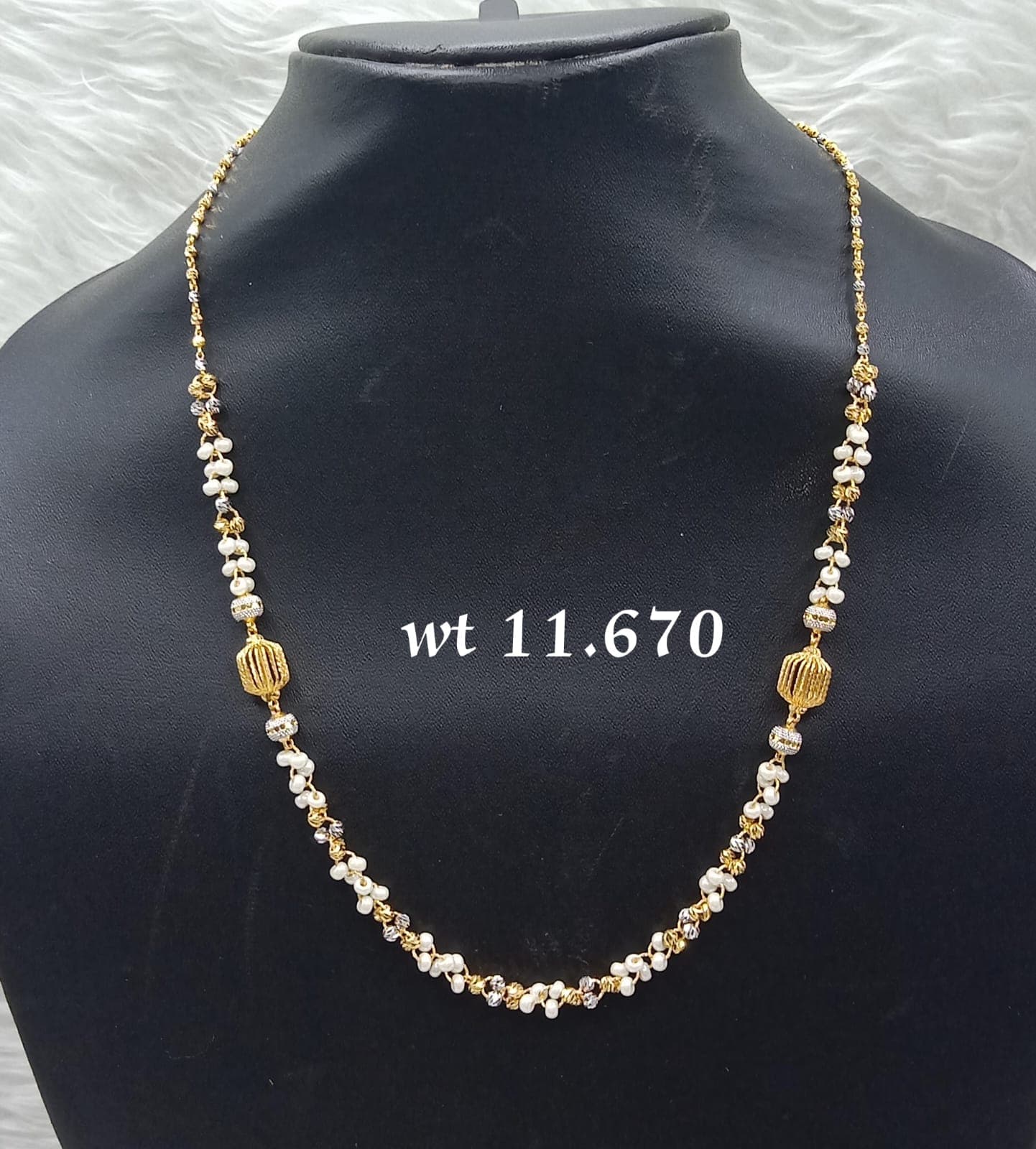 Elegant Gold Pearl Maala Necklace