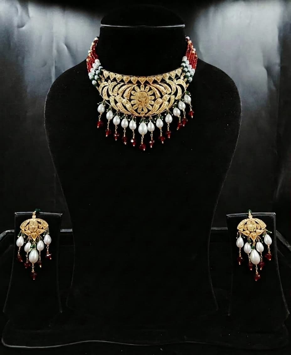Muglai Antique Kundan Choker Necklace Set